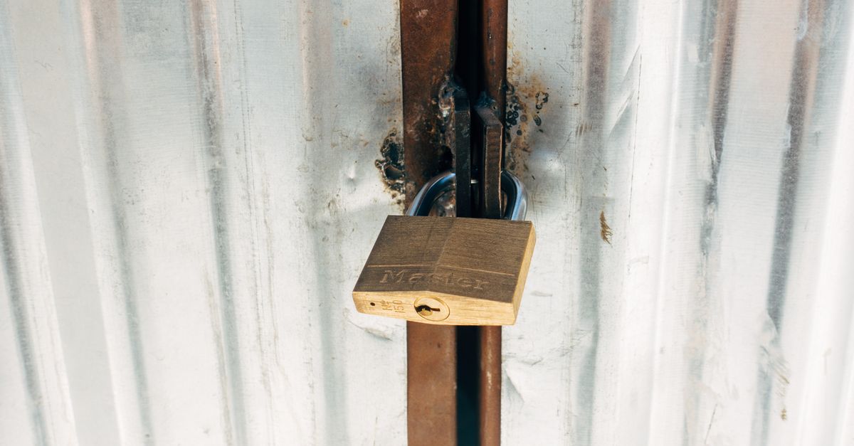 Can You Change the Locks in a Co-op or Rental? NYC Rules Explained — Murray Hill Locksmith NYC