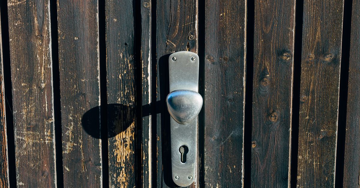 How Much Does It Cost to Have a Deadbolt Installed in NYC? — Murray Hill Locksmith NYC