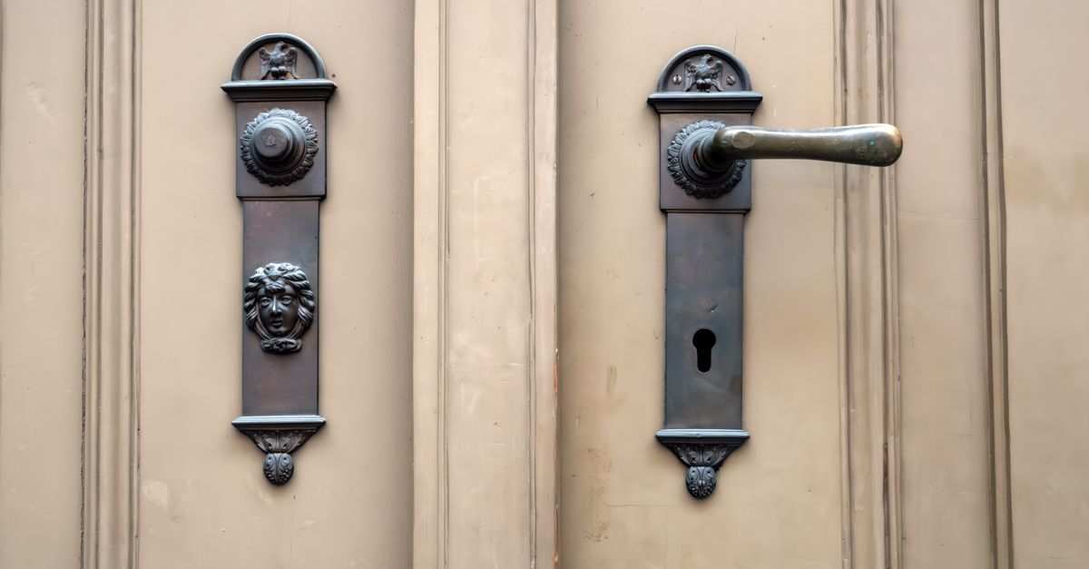 Mortise Lock vs. Cylindrical Lock: Which Is on Your Door? — Murray Hill Locksmith NYC