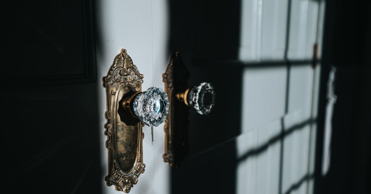 Door Knob Lock Replacement — Murray Hill Locksmith NYC