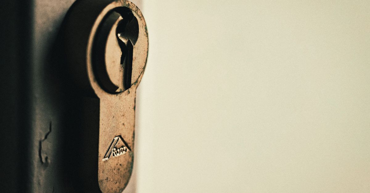 Just Moved In? A Practical Home Security Checklist — Murray Hill Locksmith NYC